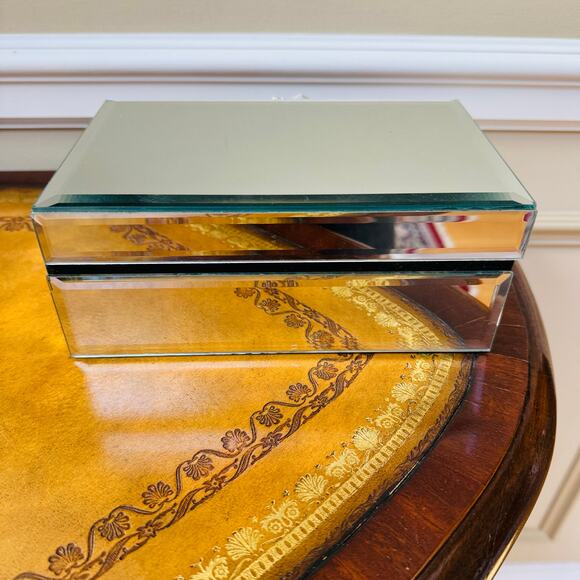 Mirrored Glass Hinged 8" Trinket Jewelry Box W/ Amethyst Geode Knob Gold Trim - Picture 9 of 12